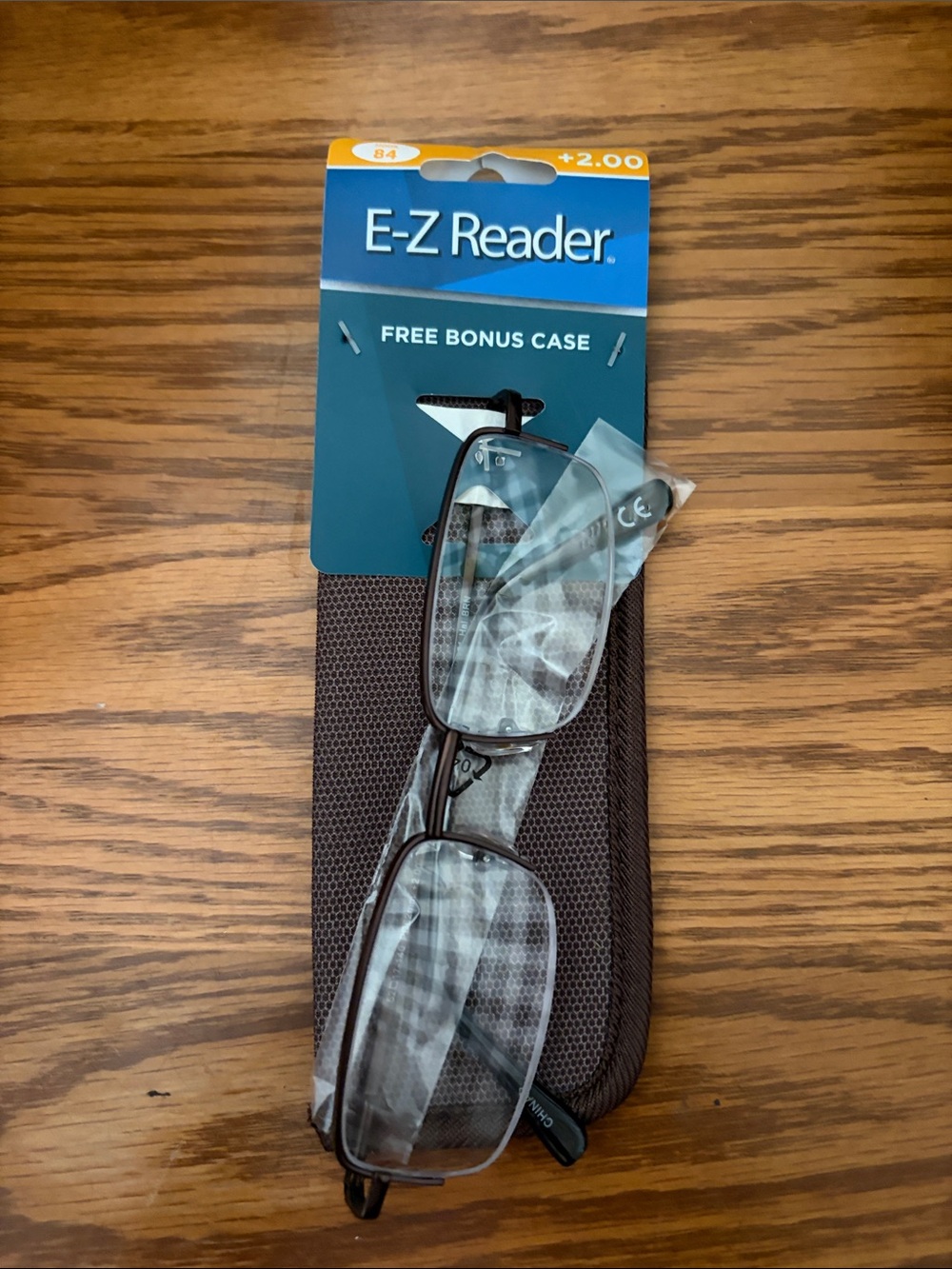 Foster Grant Men’s 2.00 Reading Glasses in Brown with Bonus Case